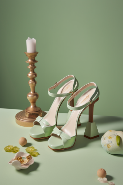 Сандалии в стиле Ренессанс Y2K